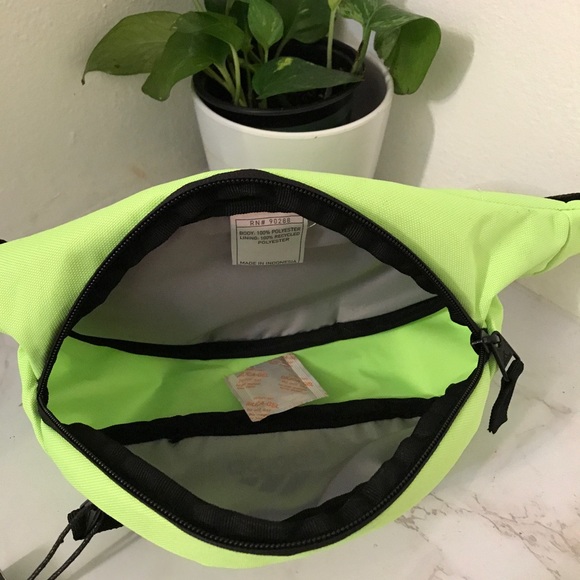 Adidas Fanny Pack  Neon green Nwt - Picture 3 of 4